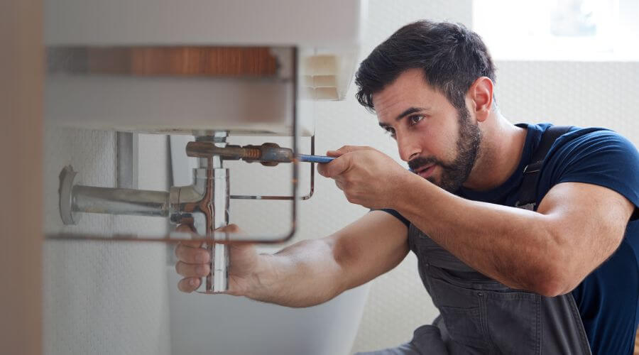 Hot water issue at sink in Dugger, IN